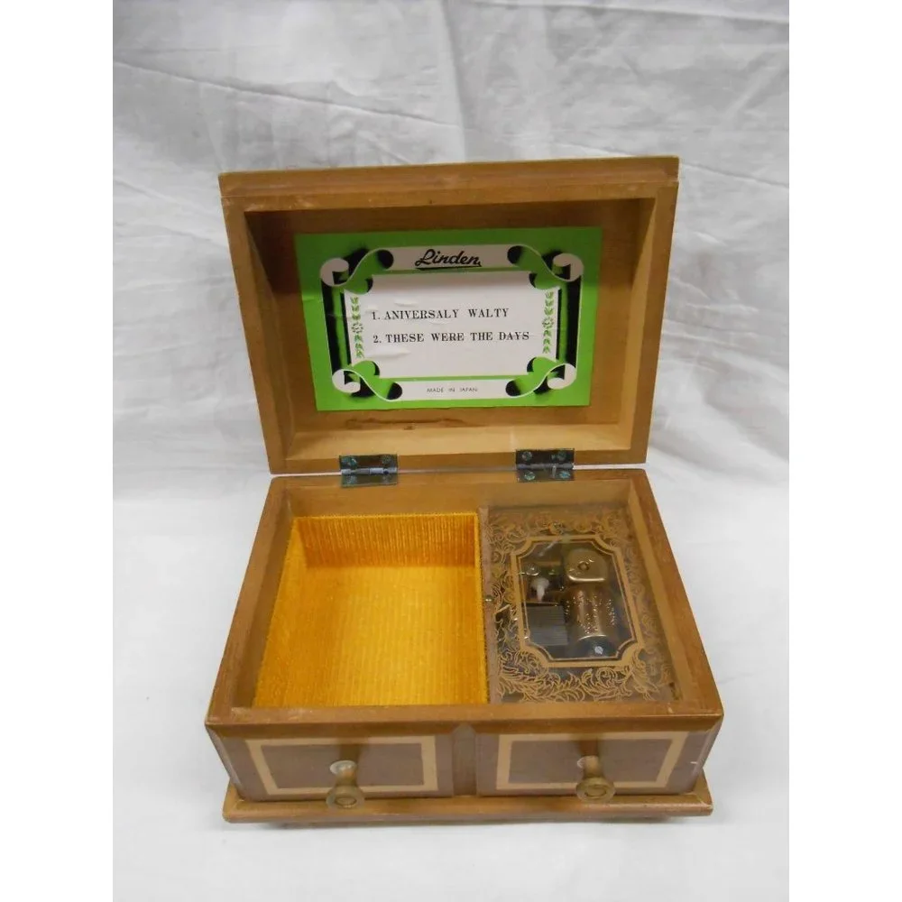 Vintge Japan Linden Music Jewelry Box Works Aniversaly Walty/These Were The Days